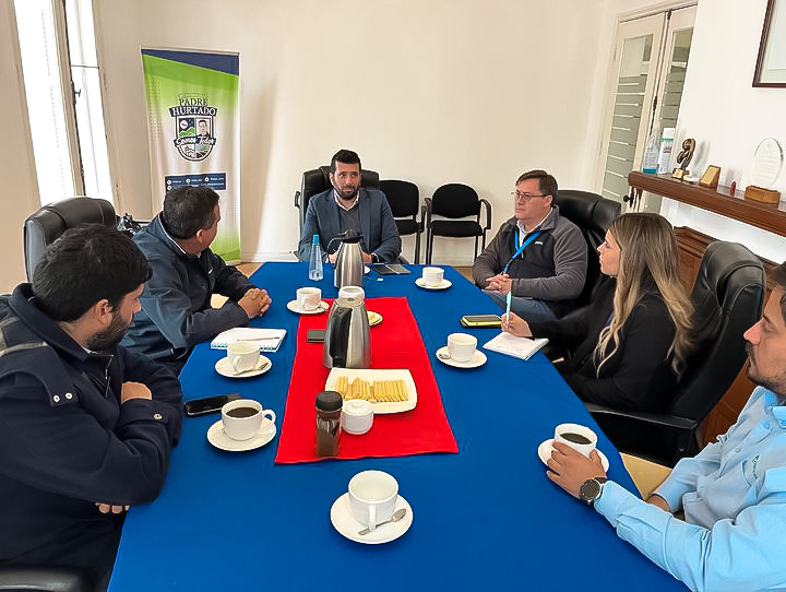 Reunión con Felipe Heredia, alcalde Ilustre Municipalidad de Padre Hurtado